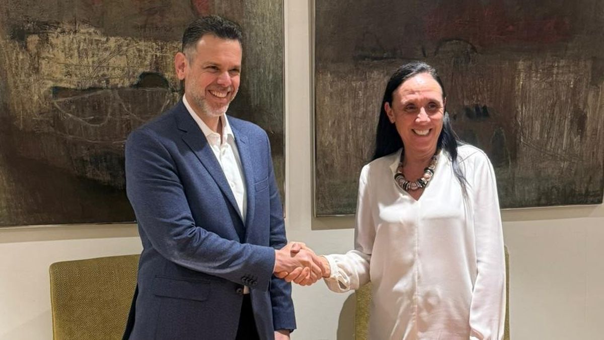 El presidente de la SHP, Ignacio Mendoza, firmó el importante convenio con la presidenta de MPI Perú, Diana Bauer.