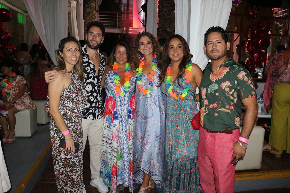 Patricia Sánchez (MMC), German Poletti (Hard Rock Hotels & Casinos), Michèle Etchevers, Pamela Covarrubias (Palladium), Jessica Lara (Inclusive Collection) y Alonso Flores (Oasis Hoteles).