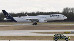 Un Airbus A350 de Lufthansa. Debido a la crisis en Ucrania, la aerolínea no vuela a Rusia pero tampoco utiliza su espacio aéreo.