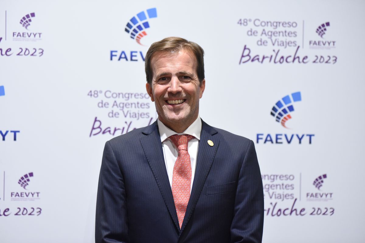 Andrés Deyá, presidente de Faevyt, ratificó que las agencias de viajes presentaron una medida cautelar para declarar inconstitucional el DNU de Javier Milei.