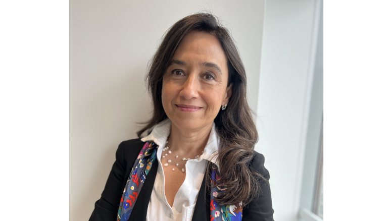 La nueva gerente general de Achila es ingeniero civil industrial con mención en transporte de la Pontificia Universidad Católica de Chile (PUC) y magíster en Ciencias de la Ingeniería mención Transporte de la misma casa de estudios.