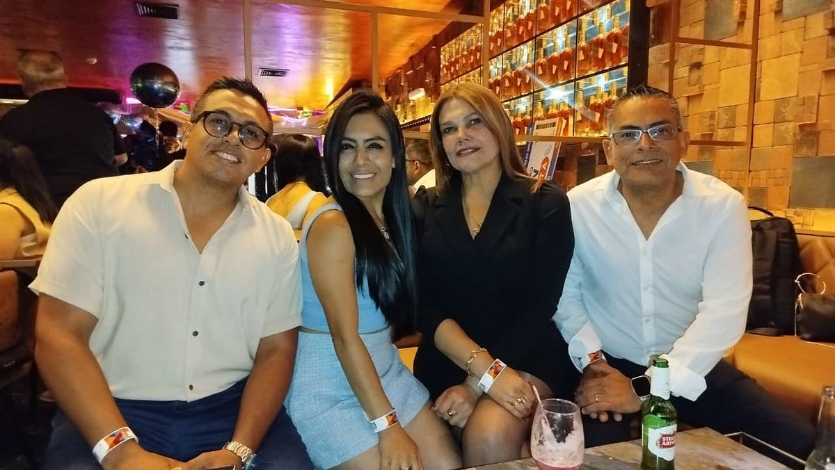 Equipo de Grupo GEA Perú presente en el evento de Mega Travel: Leslie Huaman, Sonia Postigo y Jorge Solorzano.