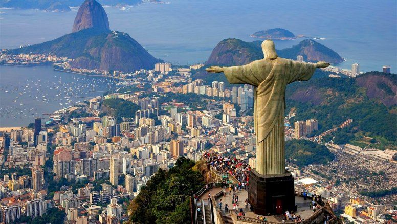 La típica postal de Río de Janeiro, buque insignia del turismo en Brasil.