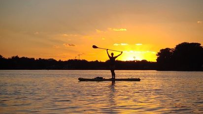 Paddleboarding en Winter Park, naturaleza pura en el área de Orlando.