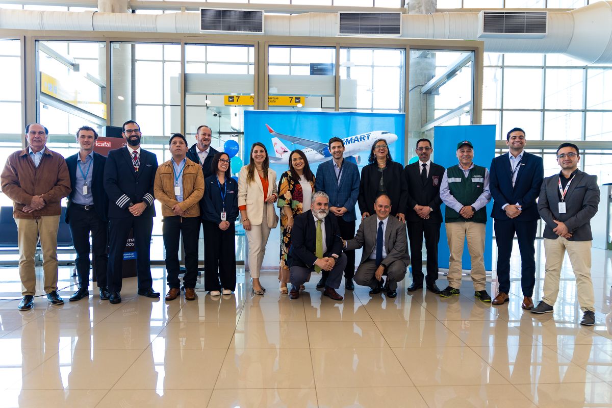 La subsecretaria de Turismo, Verónica Pardo; junto al gerente comercial de JetSMART, Pablo García y otras autoridades, inauguraron el vuelo en Concepción. La subsecretaria de Turismo, Verónica Pardo; junto al gerente comercial de JetSMART, Pablo García y otras autoridades, inauguraron el vuelo en Concepción.
