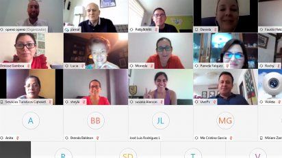 Óscar Pérez, José Arnal, Denisse Gamboa, gerenta comercial de Lujor; y Lucía Arteta de Roca; junto a agentes de viajes participantes.