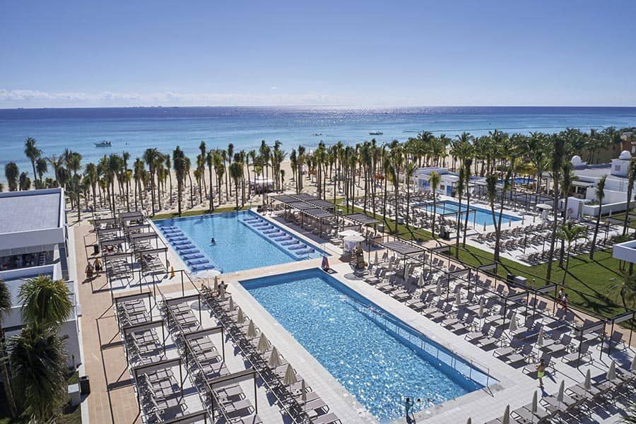 Piscinas del recinto hotelero. - Ladevi Medios y Soluciones Piscinas del recinto hotelero.
