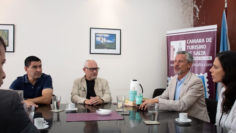 Mario Peña y Pamela Calletti apoyan el proyecto del Corredor Ente Norte Argentino, de Gustavo Di Mecola.