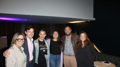 Equipo de Aruba y Elite Productions and Entertainment.