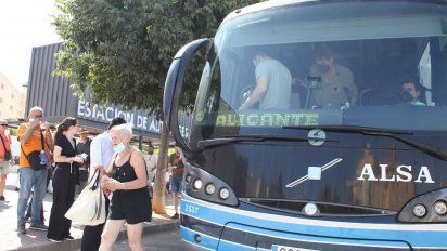 Autobús de Alsa que cubre la ruta Alicante-Denia