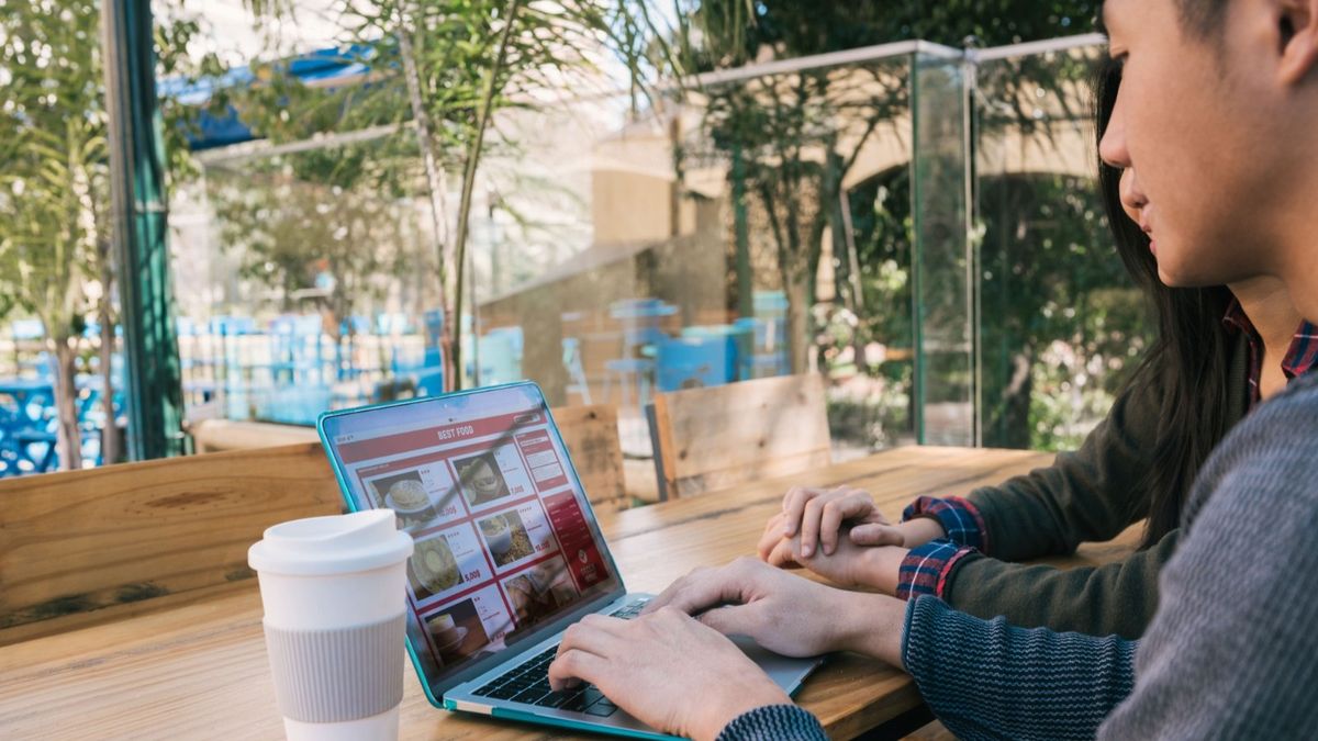 Más allá del turismo tradicional, los nómadas digitales combinan trabajo remoto con movilidad internacional marcando la antesala del Mundial FIFA 2026.