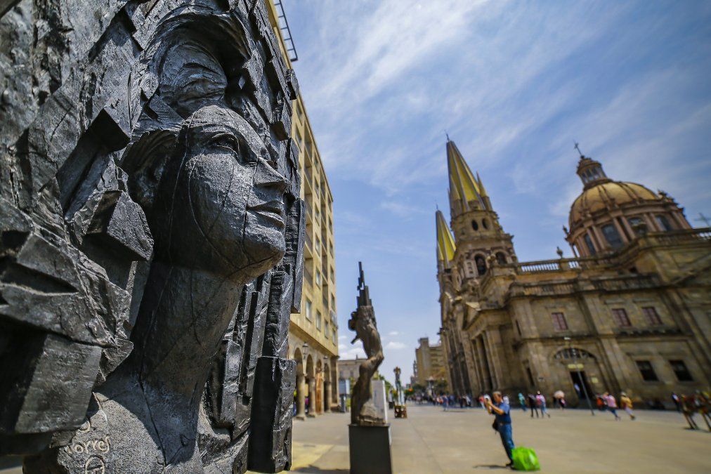 Durante los primeros cinco meses del año, los destinos del Jalisco más elegidos fueron; Guadalajara, con 6.5 millones de visitantes, y Puerto Vallarta, con 2.5 millones.  