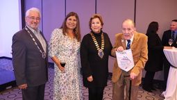 Guillermo Galvis, gerente general del Hotel Wyndham Bogotá y presidente de Skål Club Bogotá; Angélica Angón, presidente de Skål Internacional México; Anette Cárdenas, presidente Skål International y Jaime Tolosa, ex gerente regional de Avianca en San Andrés y Santander y fundador de Skål Club San Andrés.