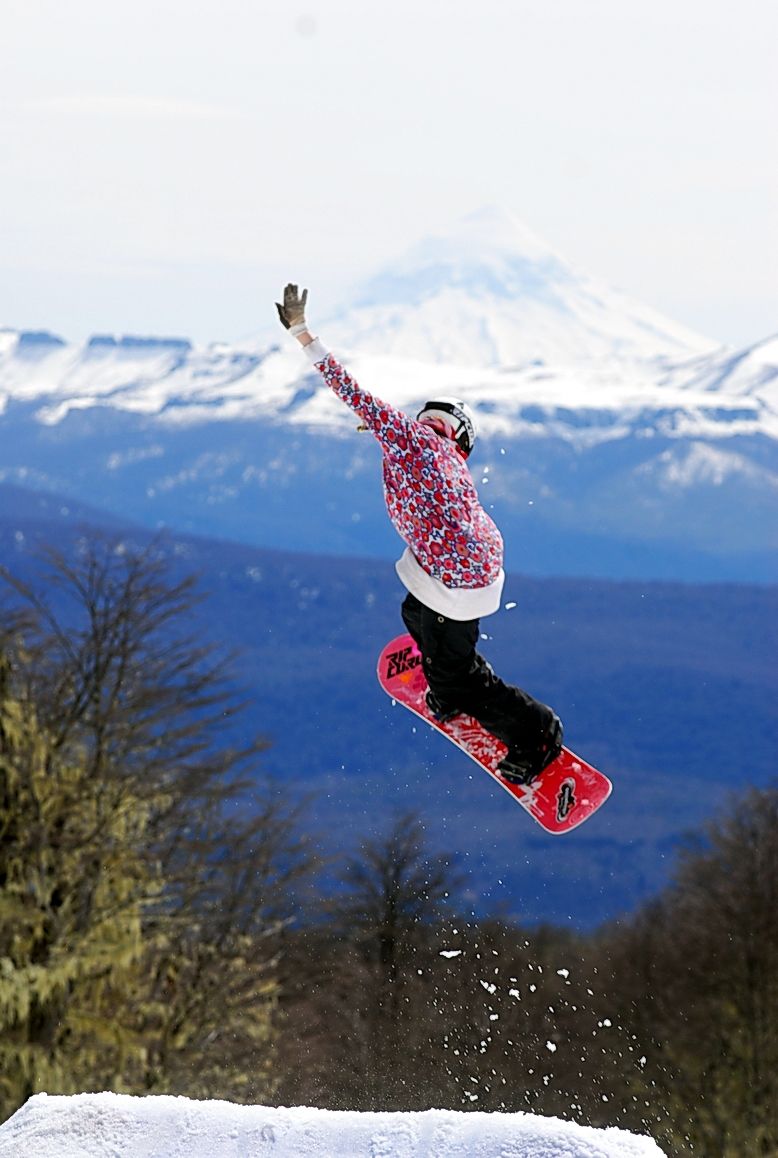 En los complejos de nieve argentinos los amantes del snowboard tendrán la posibilidad de perfeccionar sus técnicas con entrenadores y deportistas de alta competencia.