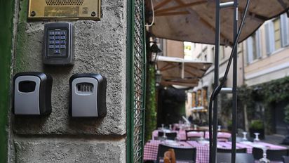 Roma elimina las cajas de llaves de los pisos turísticos