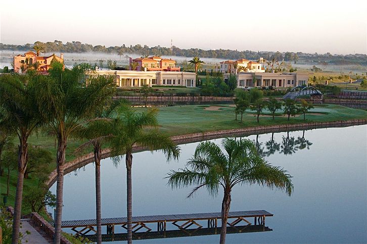 La Reserva Cardales Resort Country Club cuenta con 557 terrenos con vista a la laguna y al campo de golf.