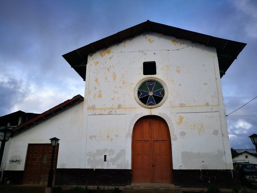 La restauración contempló la reconstrucción integral del templo, así como de la sacristía y el salón de usos múltiples. - Ladevi Medios y Soluciones La restauración contempló la reconstrucción integral del templo, así como de la sacristía y el salón de usos múltiples.