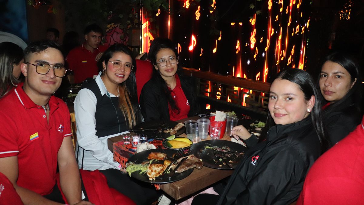 Equipo de CIC Travel en la celebración de sus 30 años.