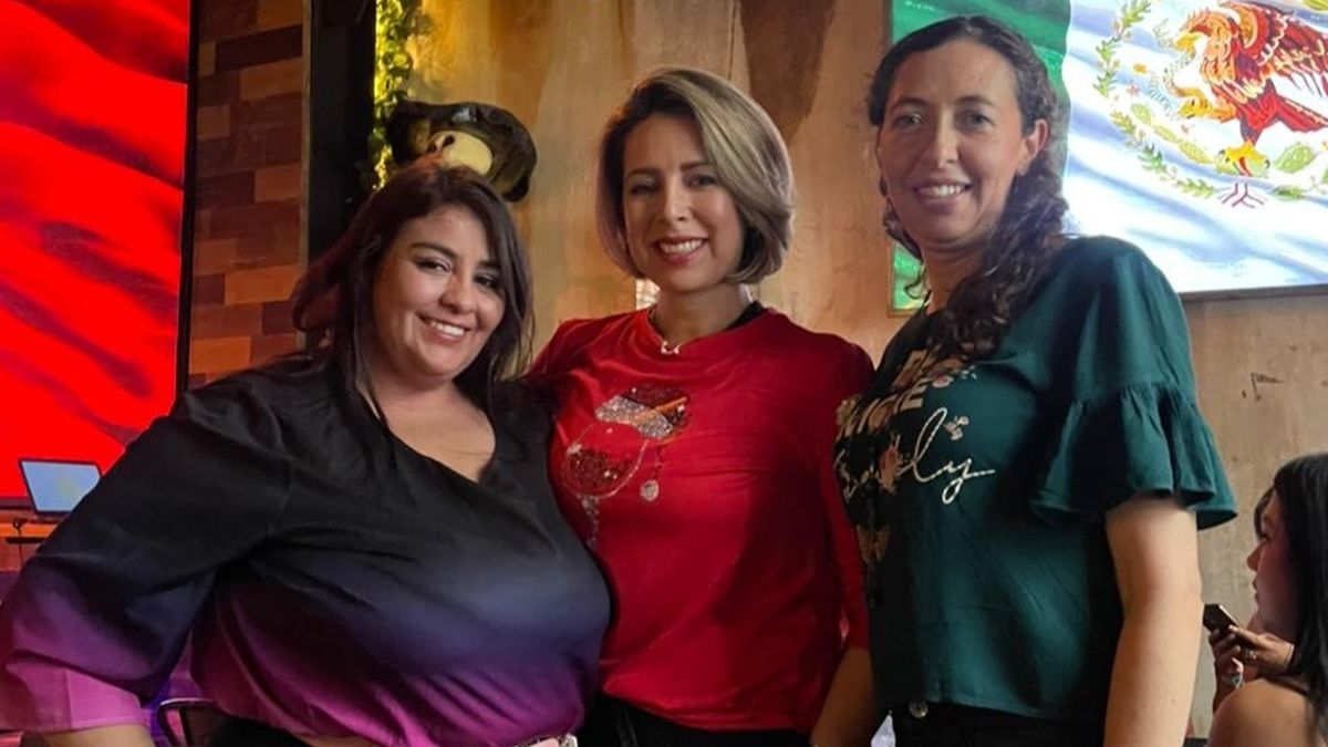 Asistentes a la celebración de fin de año de Global Mercado del Turismo.