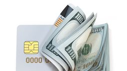 Al pagar los consumos con tarjetas, la cotización pasará de un dólar de $ 155, a uno de $ 290.