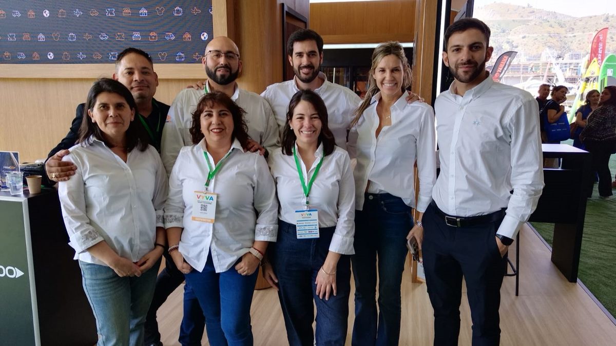 Equipo de HotelDO en VyVA 2025.