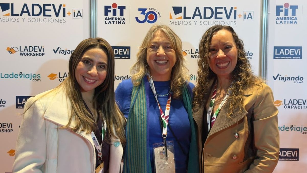 Cristina Escobar y Luisa Mendoza, founder CEO de Global Tourism Sports & Entertainment (GTSE), junto a Claudia González (Ladevi).&nbsp;