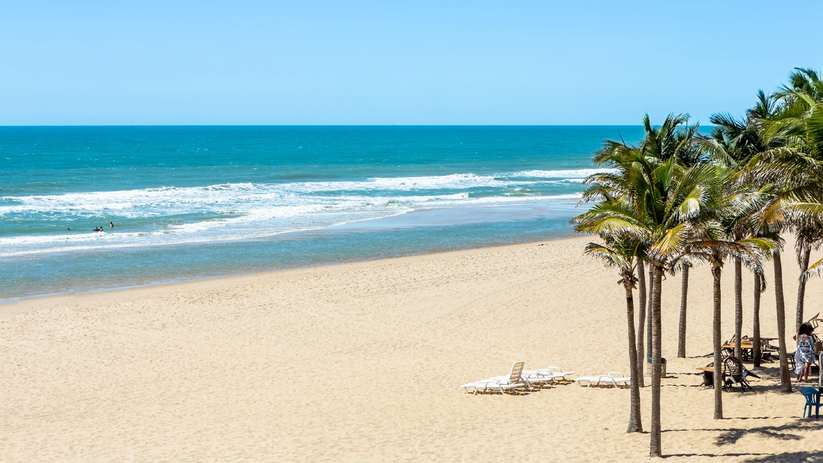 Aquiraz fascina con sus playas tropicales. Aquiraz fascina con sus playas tropicales.