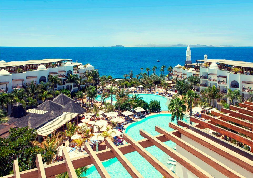 Hostelería de España recuerda que sus asociados han intentado y conseguido durante meses mantener las tarifas de bares y restaurantes por debajo de la inflación general.