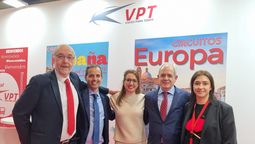 El equipo de VPT en Fitur 2022: Carlos Vidal, Adolfo Merino, Marta Leal, Marcos Las Heras y Beatriz García. 