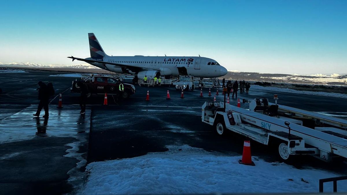 Latam Airlines inauguró ruta Santiago - Puerto Natales vía Puerto Montt, el cual funcionará por primera vez en temporada de invierno.