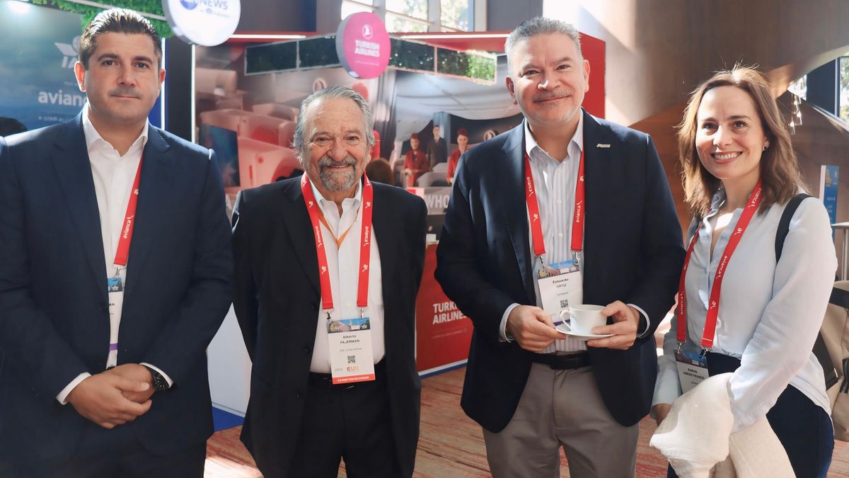 Daniel Ketchibachian, CEO de aeropuertos Argentina; Alberto Fajerman, asesor presidencial en GOL Airlines y Estuardo Ortiz, CEO de JetSmart.