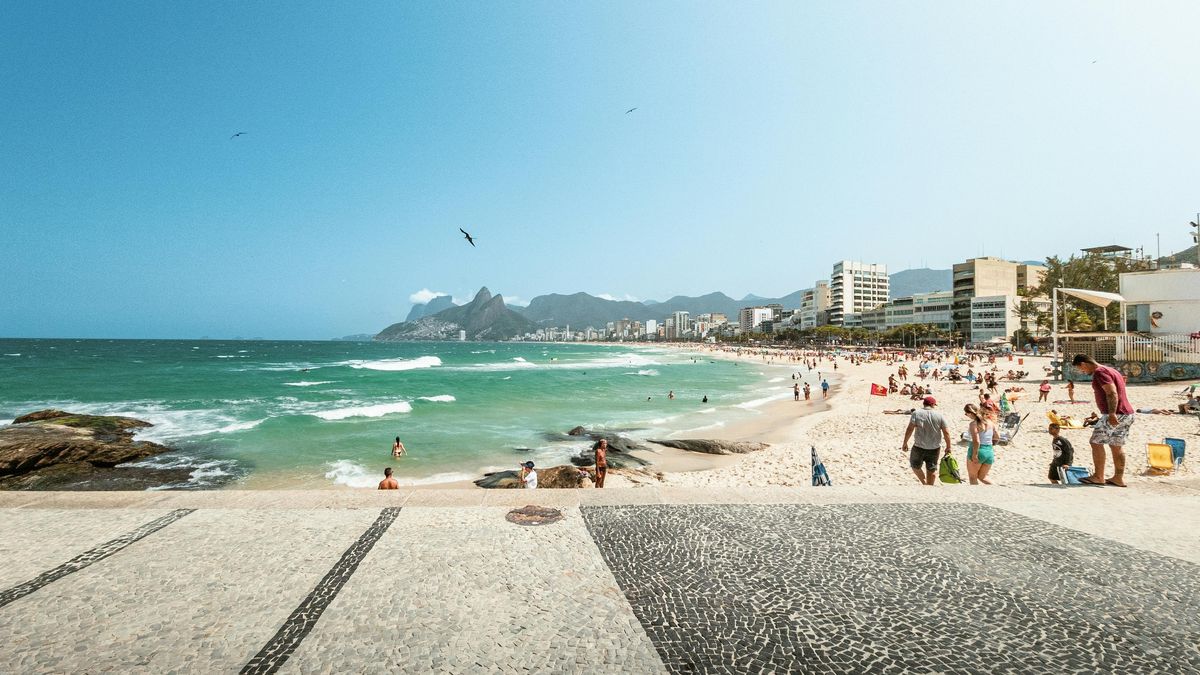 Brasil recibió más de 5,9 millones de turistas internacionales entre enero y julio de 2025, un aumento del 47 % interanual.