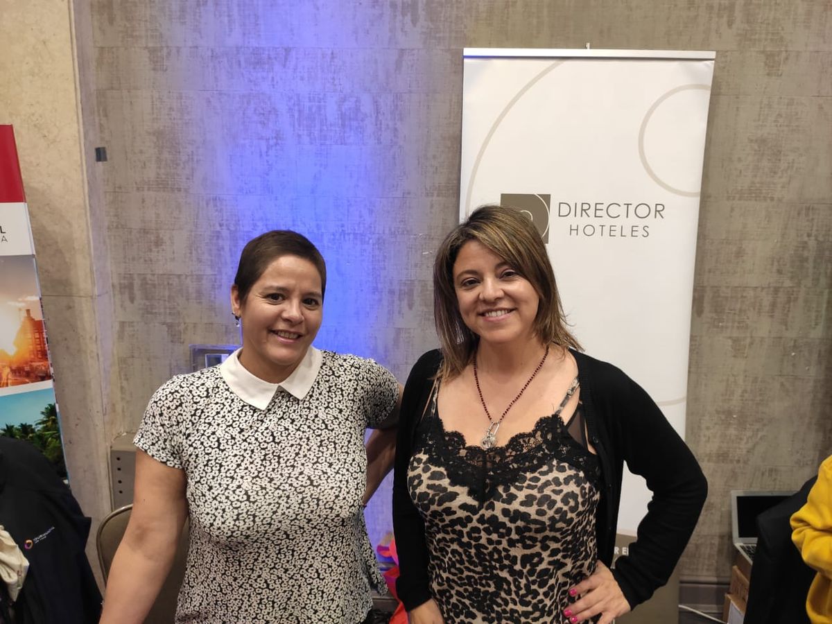 Patricia Crisóstomo y Fabiola Contardo de Hotel Director