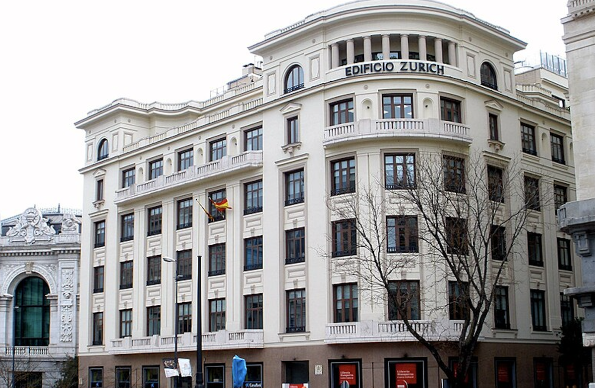 Edificio que podría albergar el nuevo gran hotel de lujo en Madrid.