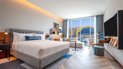 El primer hotel Warner Bros abrirá en noviembre en Abu Dhabi
