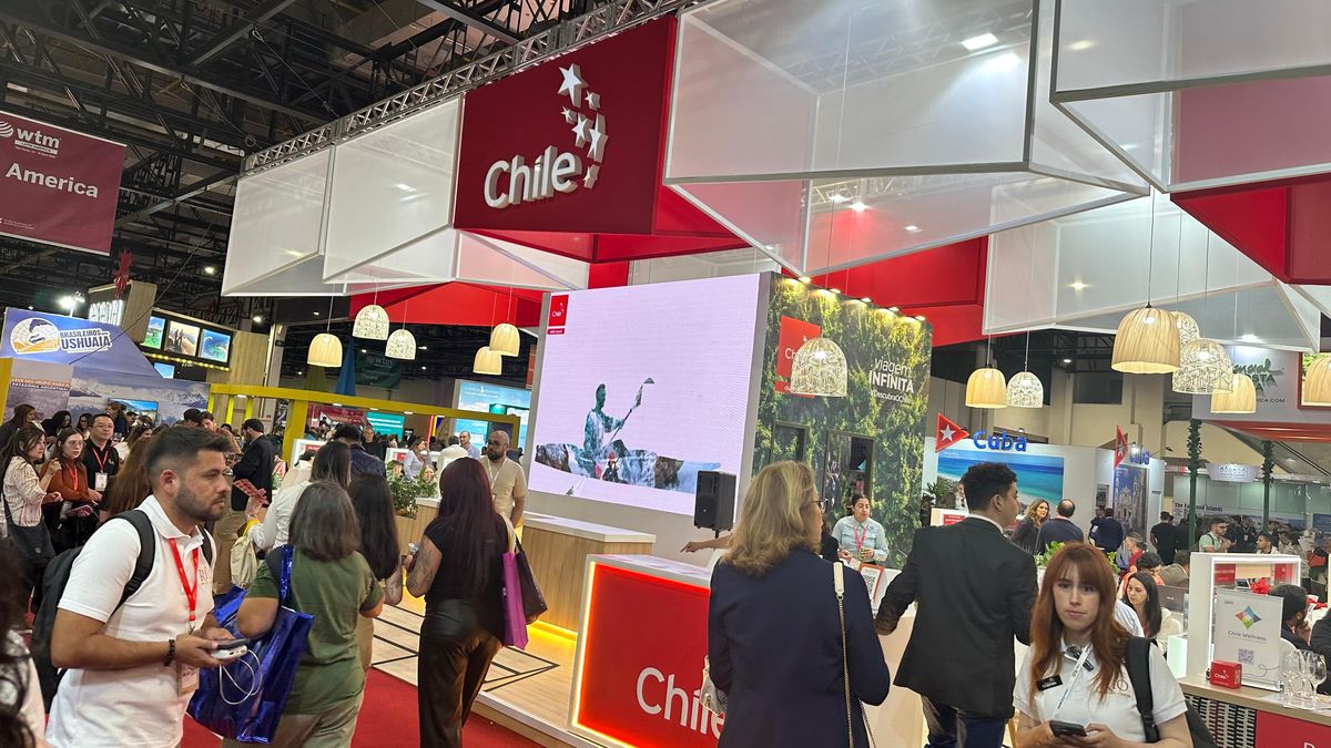 El stand de Chile en la WTM Latam 2025. 