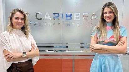 Luz Doris Bustamante, Country Manager Colombia de Universal Assistance y Nancy Díaz, gerente general de Caribbean Representaciones.