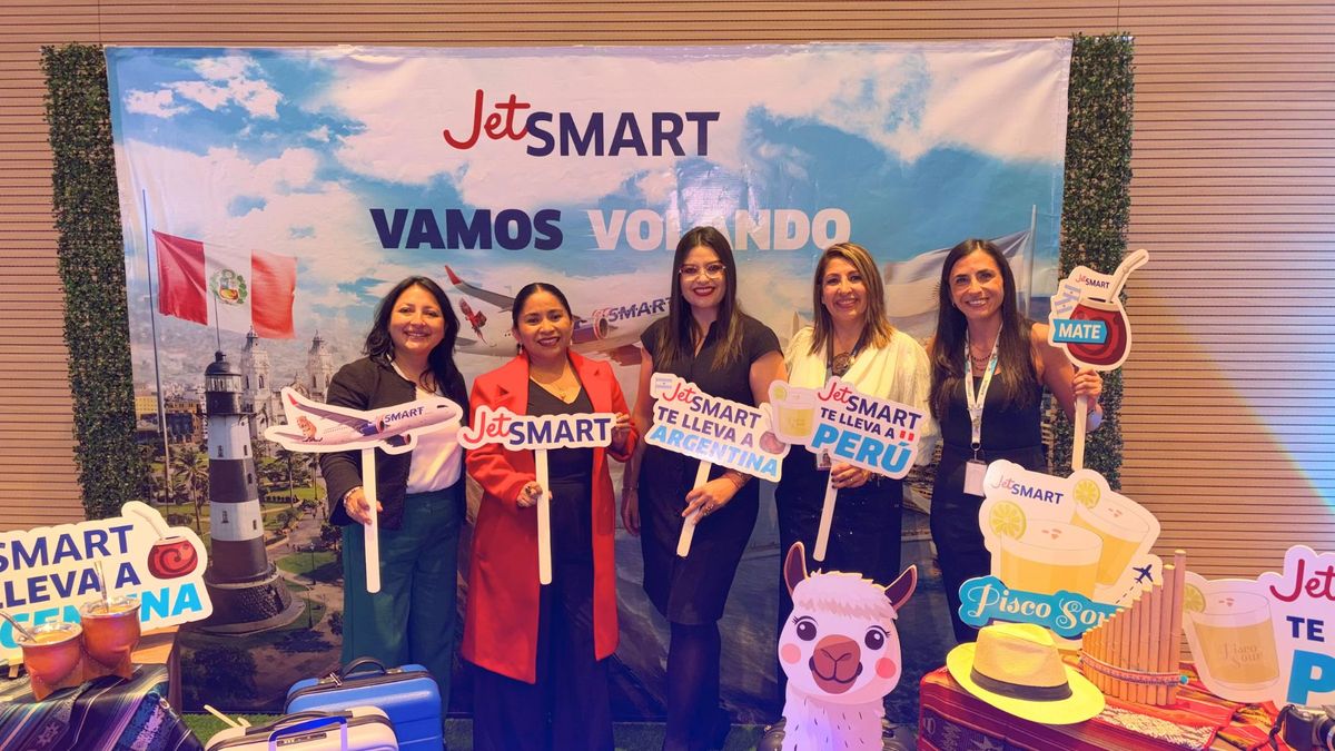 JetSmart junto con agencias de viajes. JetSmart junto con agencias de viajes.