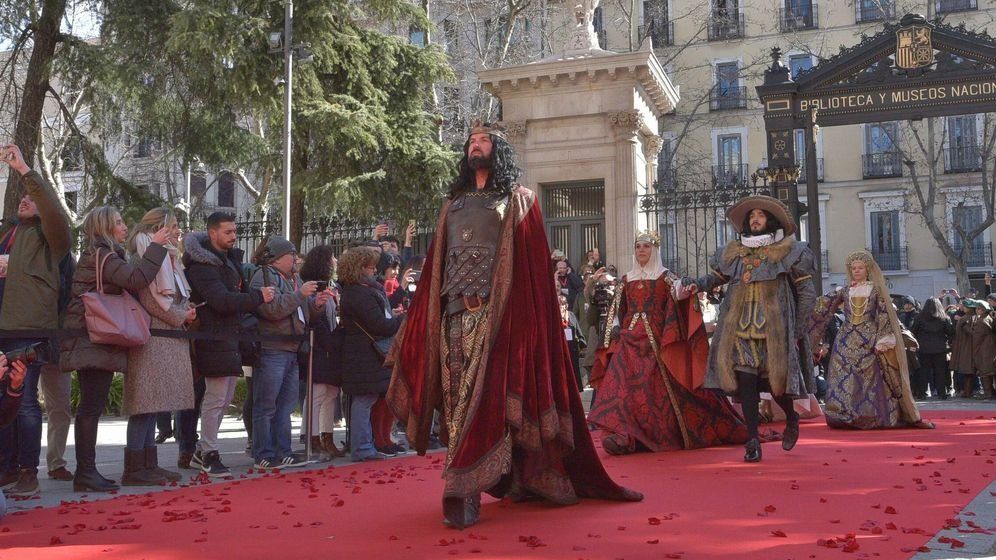 El acto celebrado entre la Plaza de Colón y el Museo Arqueológico Nacional de Madrid, que contó con la presencia de Almudena Maíllo, delegada de Turismo de Ayuntamiento de Madrid; Jesús Sainz, vicepresidente de Puy du Fou España; Jose Luis Martínez-Almeida, alcalde de Madrid; y Erwan de la Villéon, consejero delegado de Puy du Fou España.