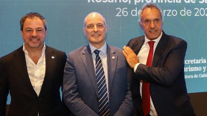 Dante Querciali, flamante presidente del Consejo Federal de Turismo (CFT), junnto a Valentín Díaz Gilligan (EnTur) y Daniel Scioli.