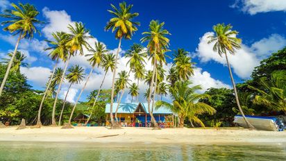 Providencia es&nbsp;una joya del Caribe colombiano que ofrece una mezcla irresistible de playas paradisíacas y aventuras inolvidables.&nbsp;