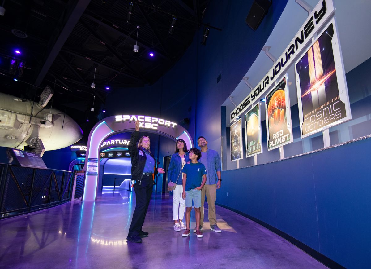 El Kennedy Space Center Visitor Complex es un destino turístico en sí mismo, con atracciones únicas en su tipo.