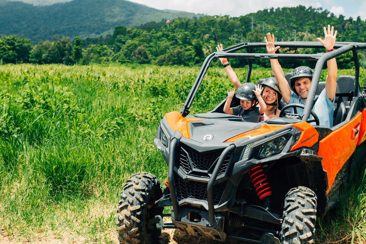 Puerto Rico: el Bosque Nacional El Yunque se encuentra en el lado este de la isla –a solo una hora en automóvil desde San Juan– y es el único bosque tropical lluvioso que forma parte del Sistema Forestal Nacional de Estados Unidos.