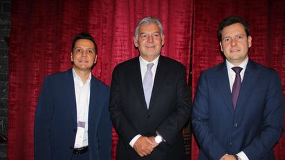 Henry Salazar, CEO de plataforma AV; Jaime Alberto Cabal, presidente de Fenalco y José Andrés Duarte, presidente ejecutivo de Cotelco Nacional.
