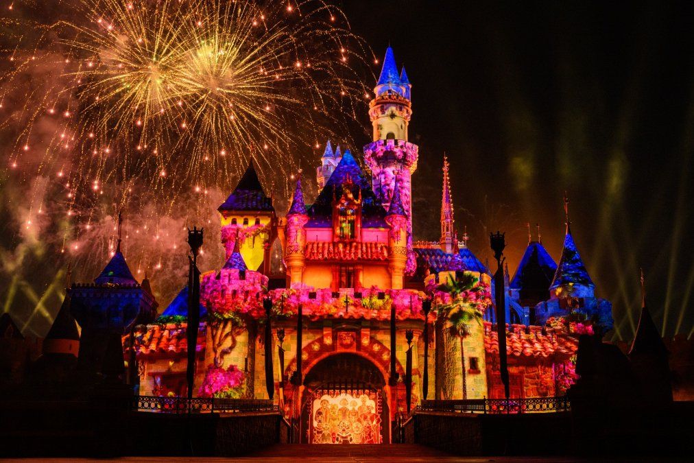 Disneyland Resort también alojará espectáculos nocturnos especiales y de temporada como 