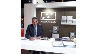 Blanco y textiles con sello local 