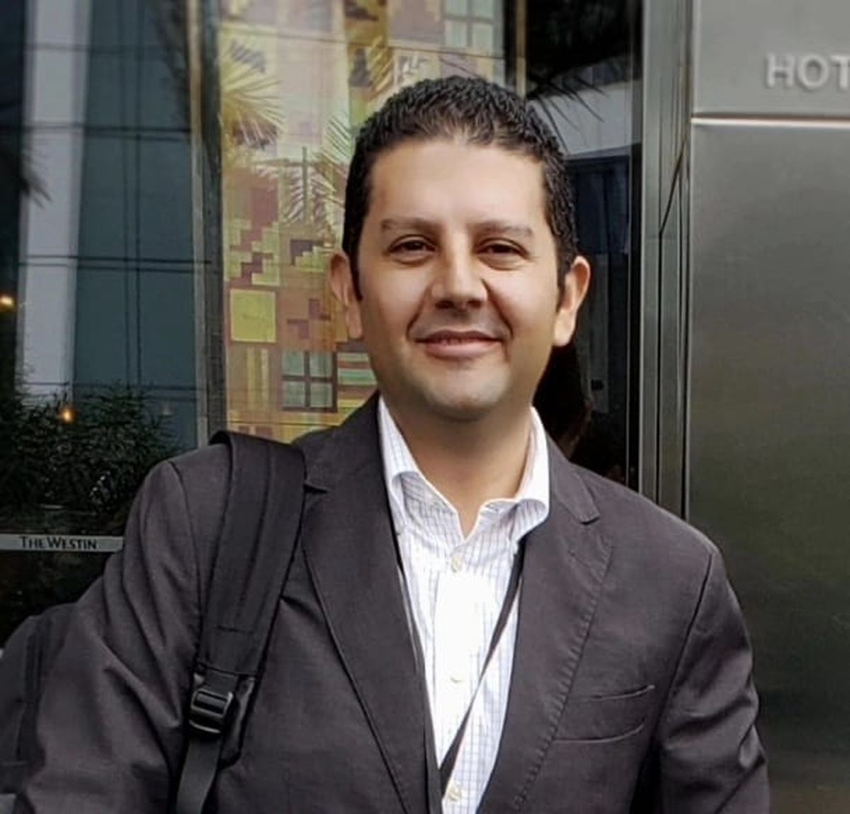 Alex Bayona, gerente de Ventas de Bern Hotels.