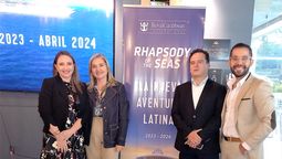 Patricia Salinas (ProColombia), Vanessa Cordovez (Avianca), junto a Juan José Maya y Jean Malavé de Royal Caribbean Ecuador. 