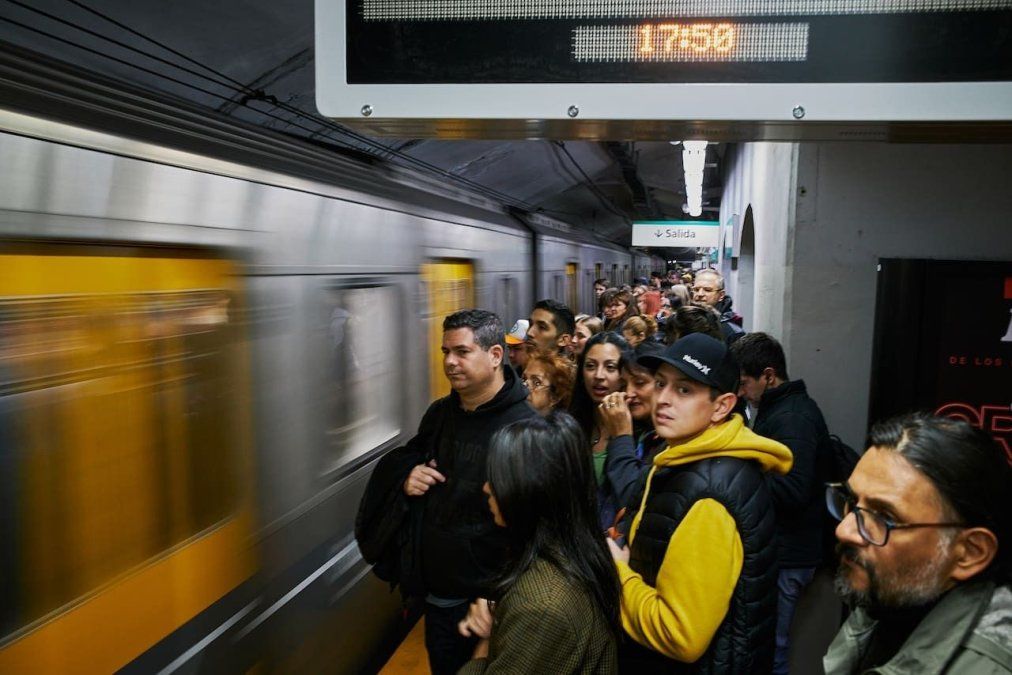 La estación Catedral del subte se llamará “Papa Francisco”: el homenaje de la Ciudad de Buenos Aires al primer Papa argentino. El proyecto lo impulsa Jorge Macri. &nbsp;