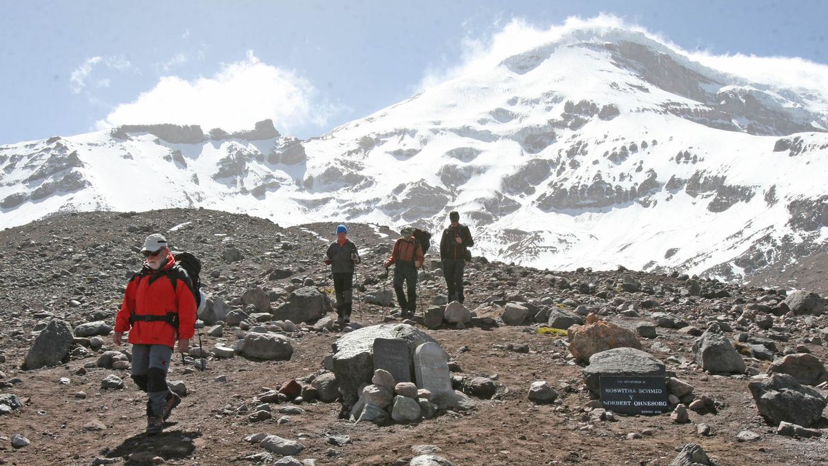 En estos últimos días, el volcán Chimborazo ha registrado una afluencia de público más alta de lo habitual. - Ladevi Medios y Soluciones En estos últimos días, el volcán Chimborazo ha registrado una afluencia de público más alta de lo habitual.